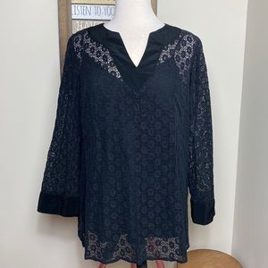 Liz Claiborne V Neck Black Lace Blouse.  Cami Lined 3/4 Sleeve. Size L